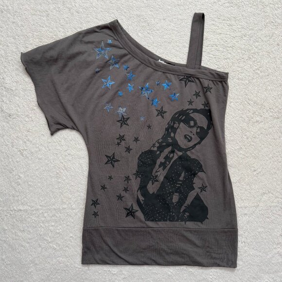 Grey One-Shoulder Graphic Print Top - Picture 1 of 2